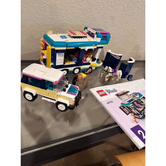 LEGO FRIENDS Horse Show Trailer 41722 Retired Set with Manual *Missing Pieces* - Picture 3 of 11